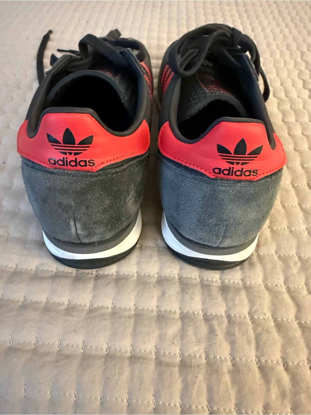 adidas SL-72 Men’s Gray and Red Retro Sneakers - Picture 6 of 7